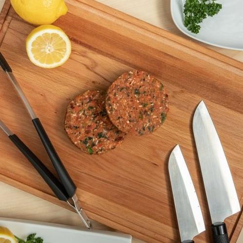 SALMON BURGER PATTY - TOMATO ASIAGO BASIL / 113g
